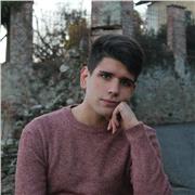 Ripetizioni e aiuto compiti con un esperto di storia e giornalismo